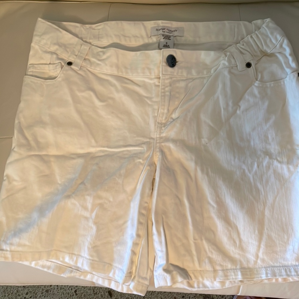 Lizlange Maternity for Target 33% cotton shorts size S